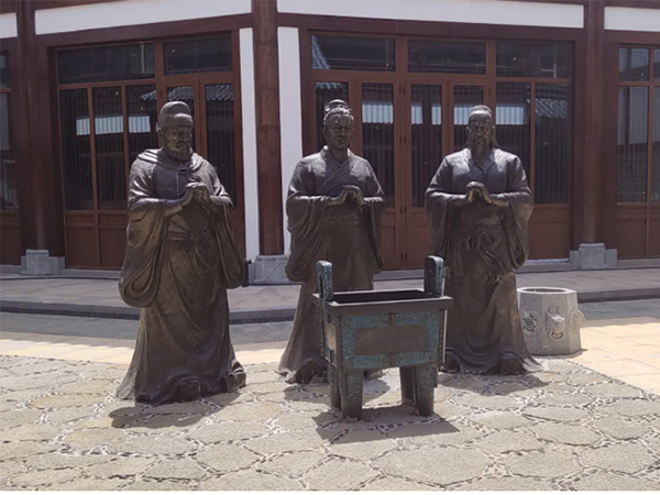 恒大集團(tuán)?；◢u特色街區(qū)銅雕塑工程